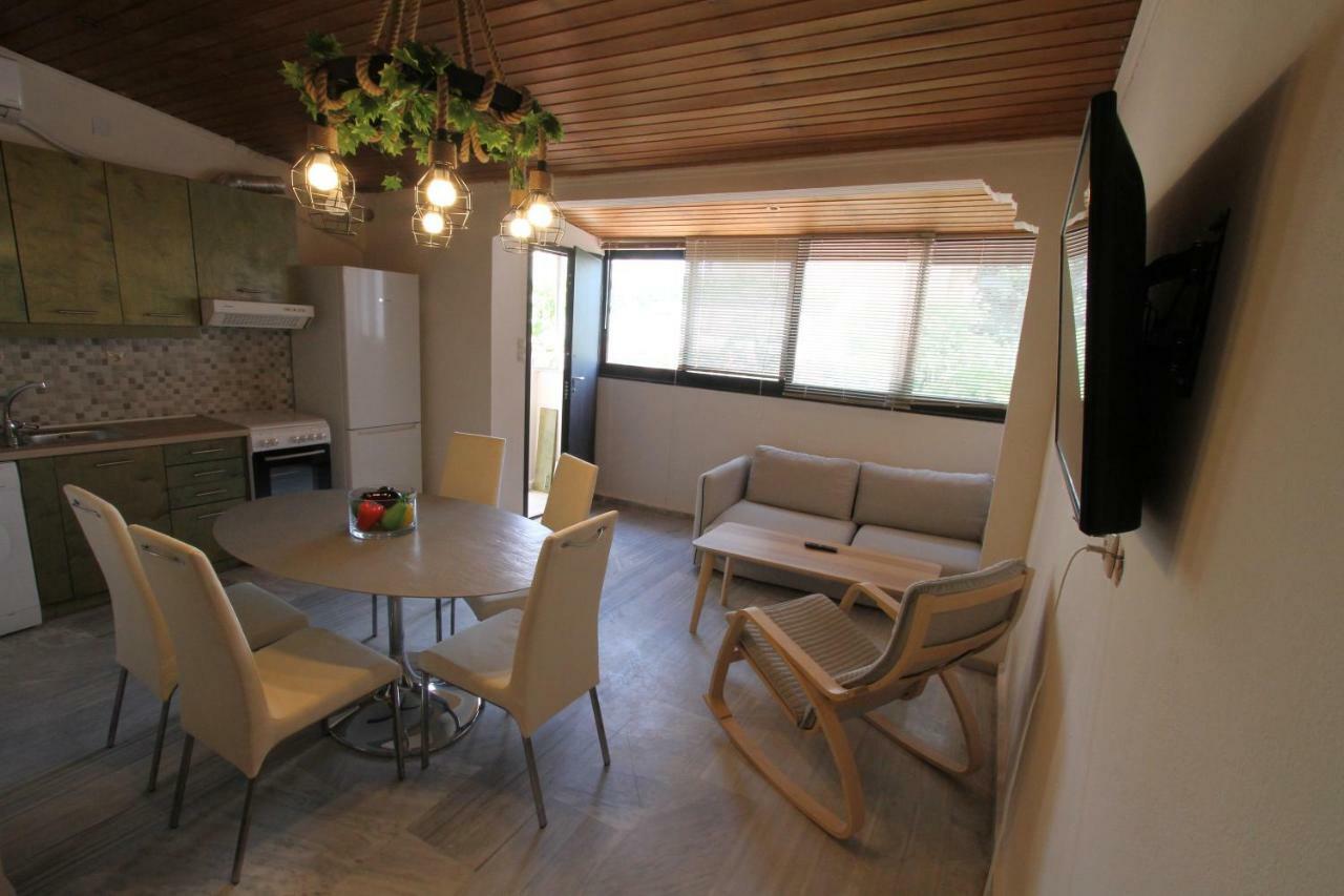Katerina'S Villa Nea Palatia Dış mekan fotoğraf