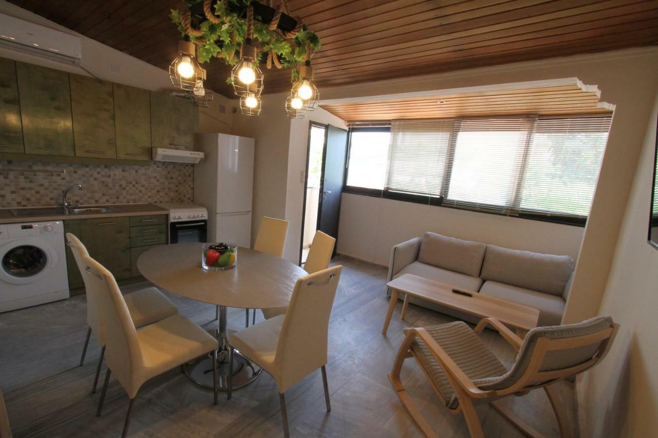 Katerina'S Villa Nea Palatia Dış mekan fotoğraf